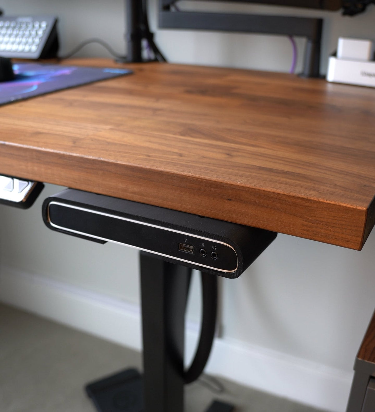 Under-desk mount for Elgato Thunderbolt 3 Dock
